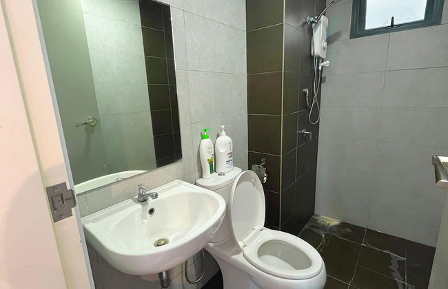 Comfy 3-Bedrooms Apartment at Meritus Residensi - Foto 37