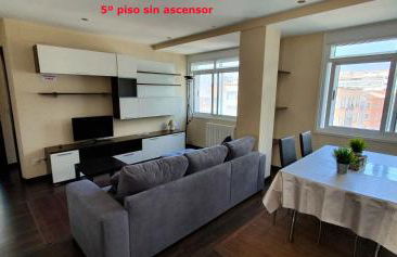 Coqueto apartamento de 2 habitaciones en zona estación tren - Foto 2