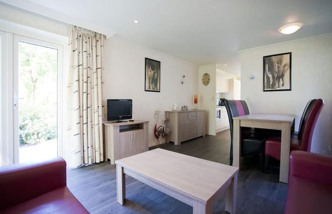 Nice Chalet on a Holiday Park 25 km From Amsterdam - Foto 17