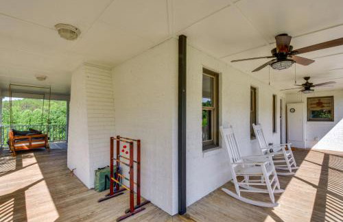 Home with Fire Pit on 27 Acres in Walhalla! - Foto 36