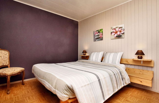 Family Retreat With Garden - Photo 4