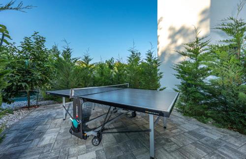 Luxury White Sails Villas with a Multi Sport Court and Sea View - Photo 15