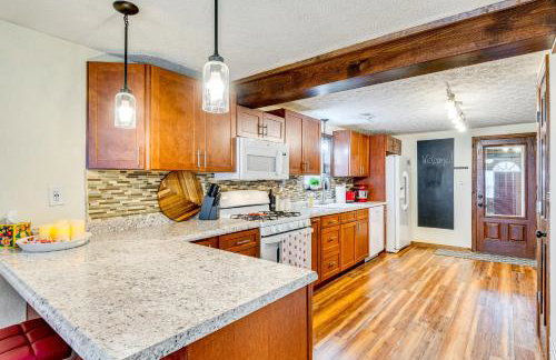 1 Mi to IU Hoosier Home with Fire Pit and Fenced Yard - Foto 7