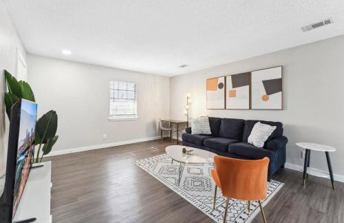 Economy King Bed Suites w Pool, Next to Downtown - Foto 52