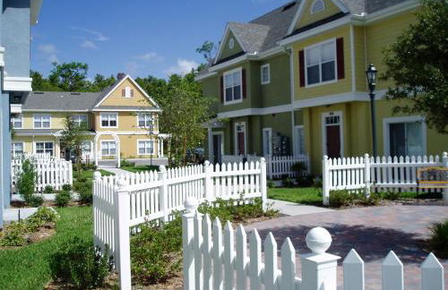 Venetian Bay Villa 4 Bedroom Townhouse - Near Disney - Foto 16