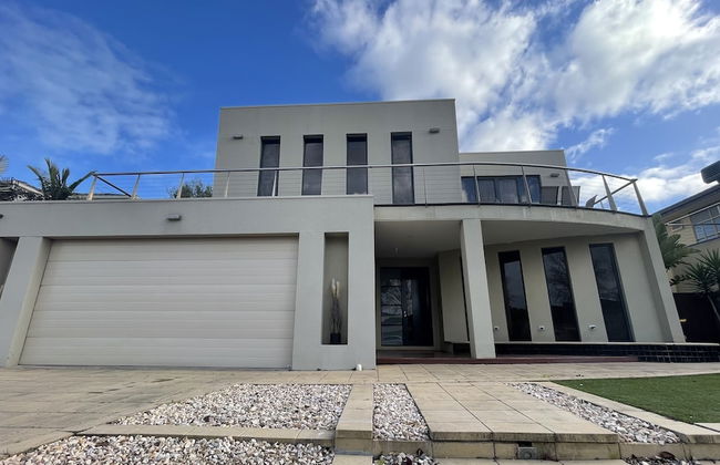 Luxury 7BRM Lakeside BigHouse Point Cook - Foto 34