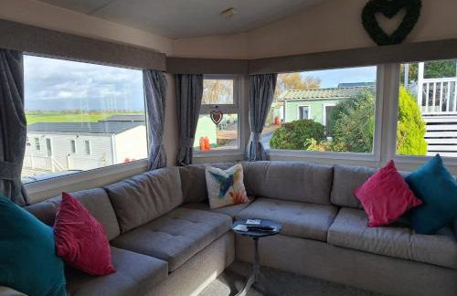 The Hummingbird - Photo 1