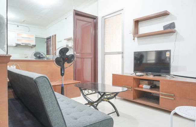 Fully Furnished And Comfy 2Br Apartment At Gajah Mada Mediterania - Foto 12