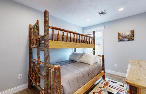 Hilltop Hideaway - Photo 18