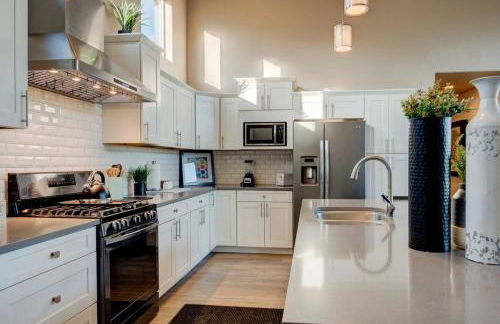 Stunning View! UNR-Groups-Deck-Reno-Minerva House - Foto 51