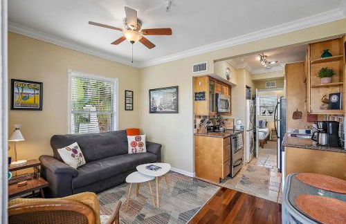 RETRO RETREAT in DTSP - Explore the downtown area - Foto 2