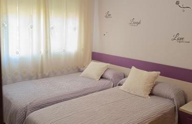 Apartamento renovado en el centro de Benalmádena - Photo 9