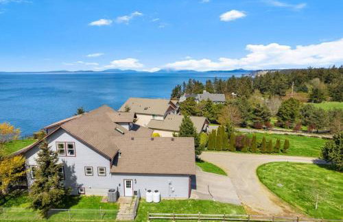 Puget Sound Sunset - Whidbey Ocean Front home with C - Foto 32