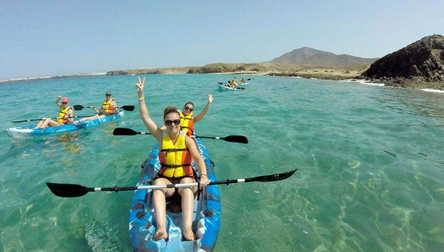 Kayak y snorkel en la playa de Papagayo desde Playa Blanca - Foto 3