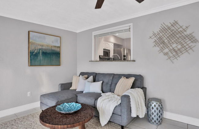 Kiss the Wave - Spacious 4BR 3BA w Pool hot tub - Foto 32