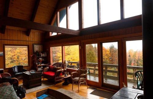 Bavarian-Style Chalet Rental with Adirondack Mountain Views in Indian Lake, New York - Foto 2