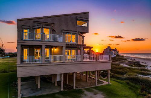 Oceanfront Galveston Beach House Steps to Sand! - Foto 1