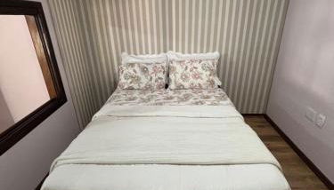 Kitnet simples com cara de casa, aconchegante, tranquilo e iluminado - Foto 2