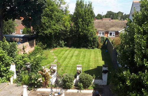Bury Villa - 7 bedrooms sleeping 18 guests - Photo 29