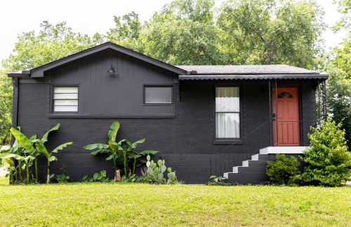 Mid-Century Modern Home Near Downtown with Free Parking - Foto 59