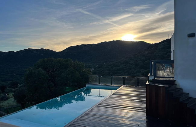 Beautiful Villa With Pool and sea View - Foto 22