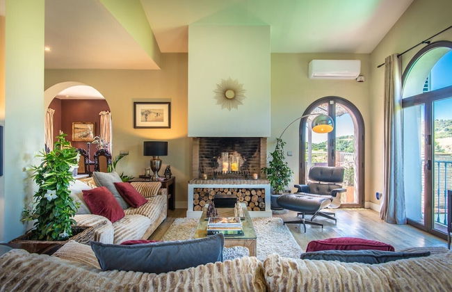 Luxury Villa - Sleeps up to 8 & Infinity Pool - Photo 5