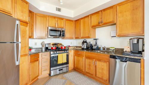 Downtown Silver Spring 2BR Skyline Balcony Suite Walkable to DC Metro LuxePad - Foto 4, stove, dishwasher, pet friendly, toaster