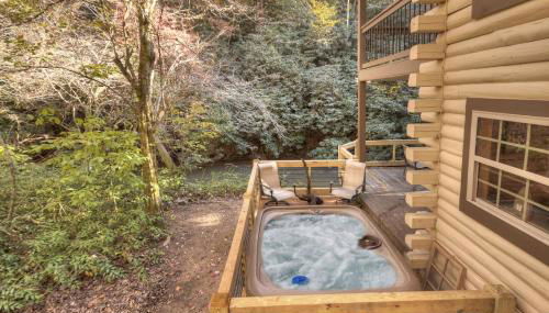 Happy Trout Hideaway - Creek Views Of Hot House Creek, Hot Tub, Outdoor Fire Pit, Cozy Atmosphere - Mineral Bluff, GA - Foto 4, Other