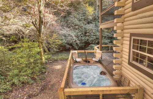 Happy Trout Hideaway - Creek Views Of Hot House Creek, Hot Tub, Outdoor Fire Pit, Cozy Atmosphere - Mineral Bluff, GA - Foto 4