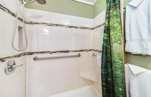 7 Mi to Volcanoes NP Serene Cottage with Deck! - Photo 15