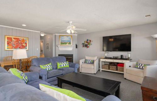 OBX 4BR Oceanfront Cottage - Foto 9