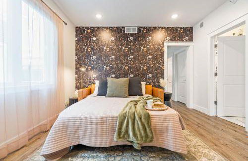 Stone Flora 2BR Condo Near Downtown and Bay - Photo 34