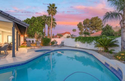 Modern Escape with Pool Ping Pong & Putting Green - Foto 37