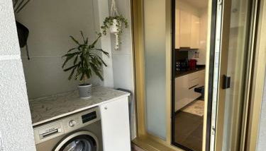 A estrenar amplio con piscina y parking - Foto 4