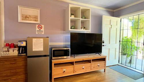 Sweet Home with Ample Parking Only 2mins to Freeway - Foto 3