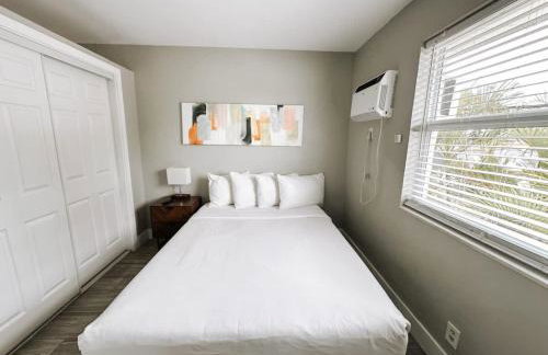 Rustic Retreats Beachy 1BR for 4 guests in the heart of Fort Lauderdale - Foto 3