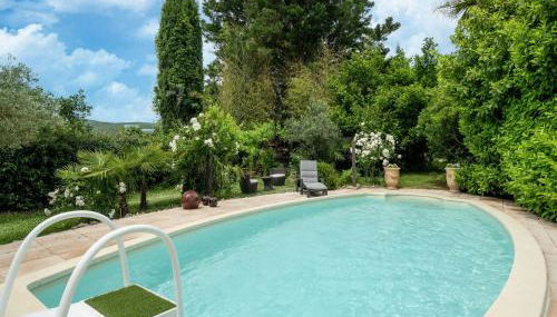 Majestic Holiday Home in Laroque With hot tub - Photo 2