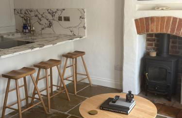 Holt GRDN House A beautiful 1 bedroom house with freestanding bathtub and log burners - Foto 26