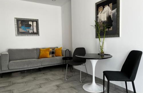 Apartment near the port, City Of Arts and 10min to the beach - Foto 1