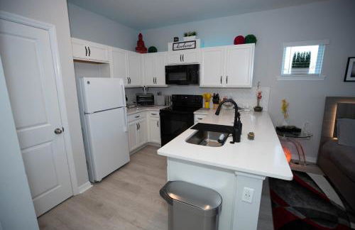 Pet Friendly Modern Zen Studio Retreat W/ Hot Tub! Home by RedAwning - Foto 42