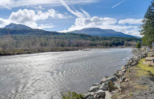Riverfront Home with Deck, Near Mount Rainier! - Foto 33