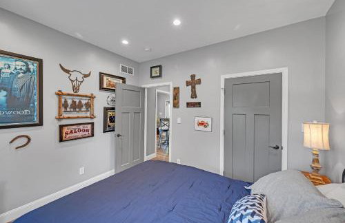 Lakeside Retreat with Hot Tub & Game Room home - Foto 25