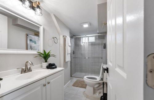 Relax & Play - 4BR Home with Game Room for Family & Outdoor Area - Foto 22