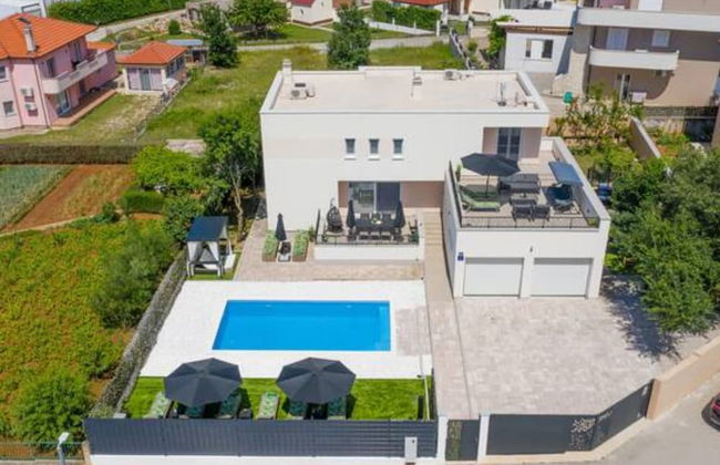 Villa Dreamin With Heated Pool & Hot Tub - Foto 1