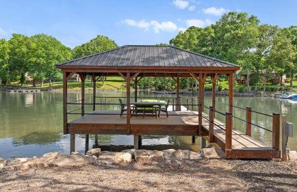 Black Bear & Blue Heron by Avantstay 2 Lakefront Homes, Sleeps 43 Pool, Dock, Theater - Foto 26