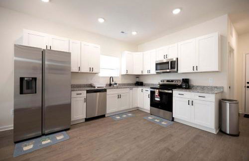 4 Min to Downtown - 10 to Elon - Washer and Dryer - Foto 13