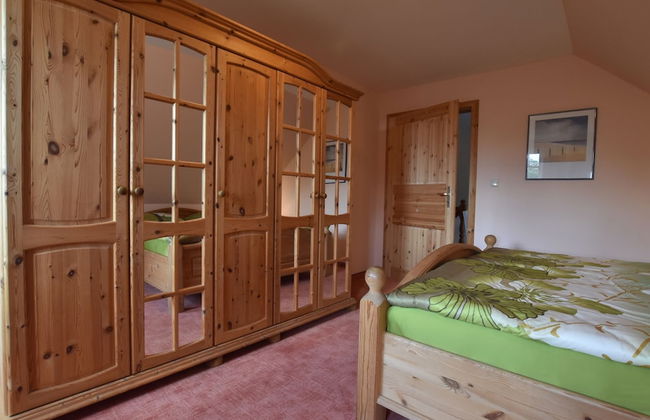 Elegant Holiday Home in Kröpelin near Horse Riding - Photo 2