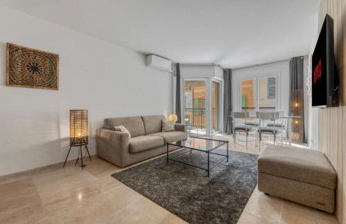 1 Chambre - Ascenseur - Spacieux - Proche palais - Foto 2