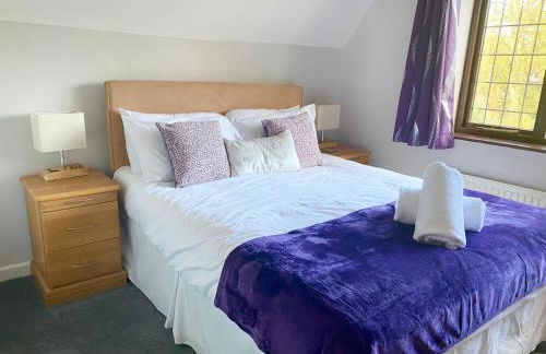 Riverside 4 Bedroom House Wraysbury Staines - Foto 17