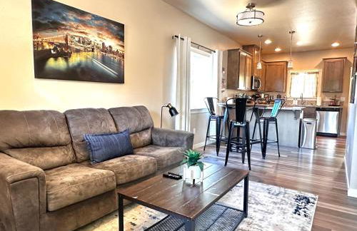 Charming 2BR Cottage Near Freeway-Cul-de-sac - Foto 6